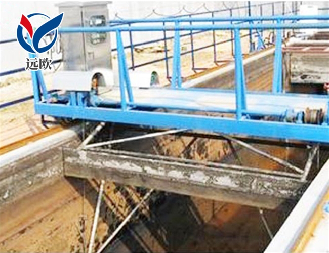 行車式刮吸泥機